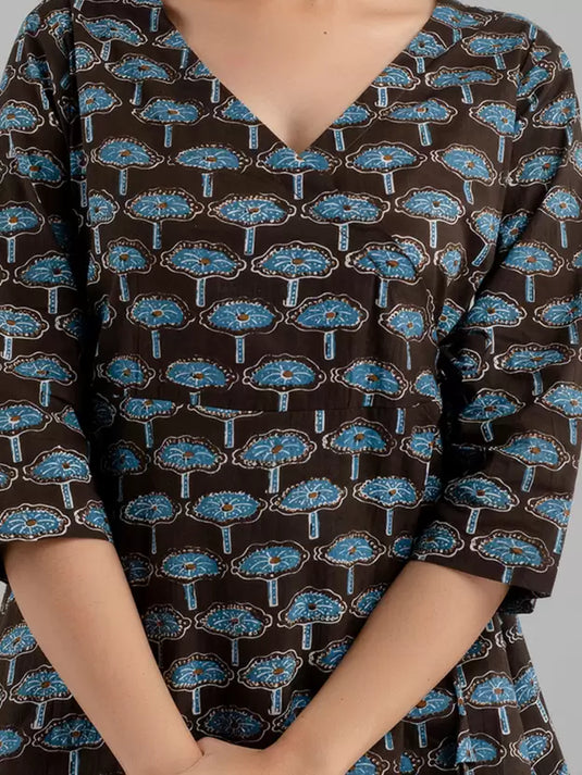 Women Printed Cotton Blend Straight Kurta  (Brown)