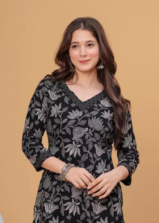 Women Printed Viscose Rayon Straight Kurta  (Black)